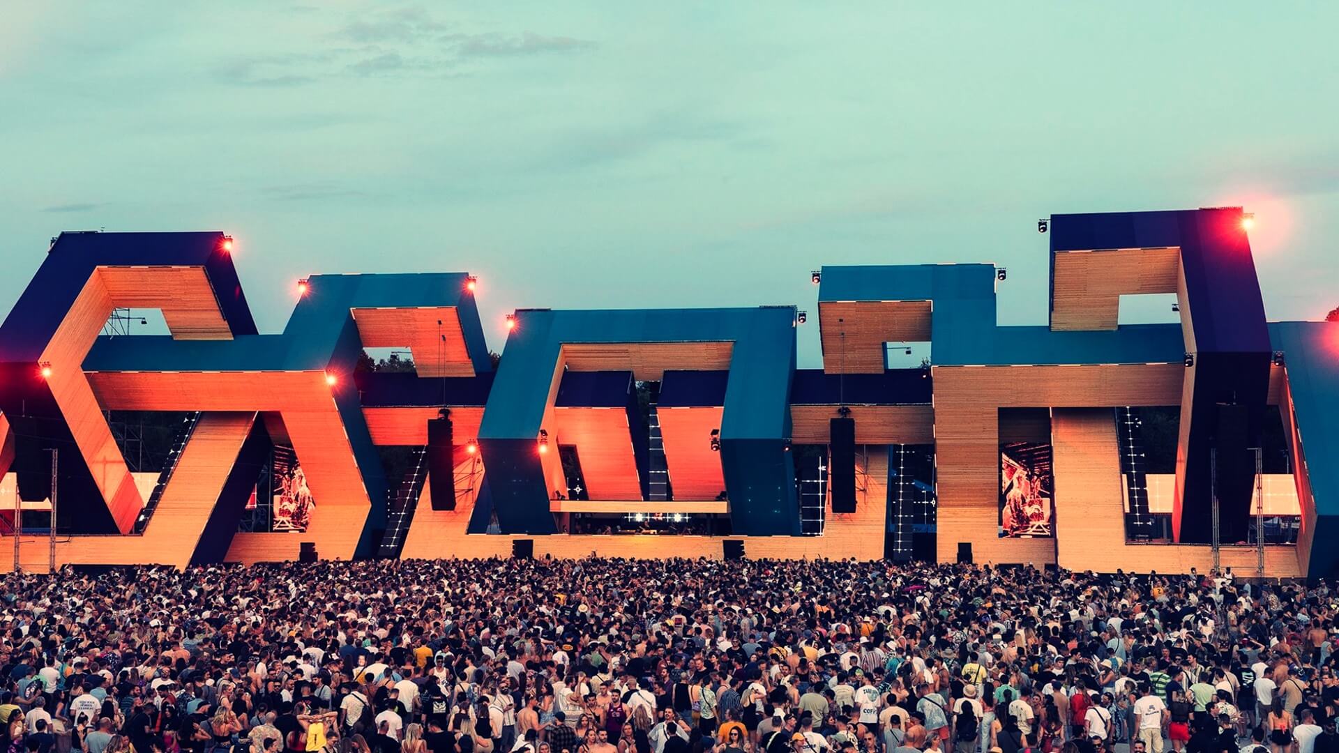 Dünyanın En İyi Müzik Festivalleri Awakenings
