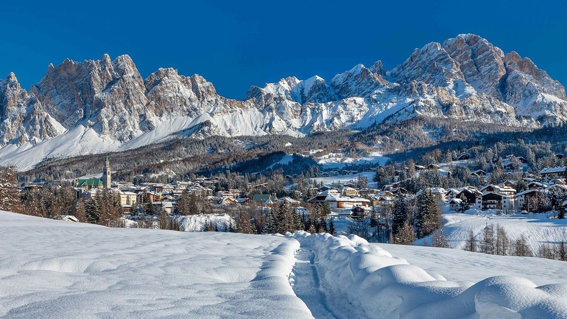 İtalya Cortina Kayak Merkezi